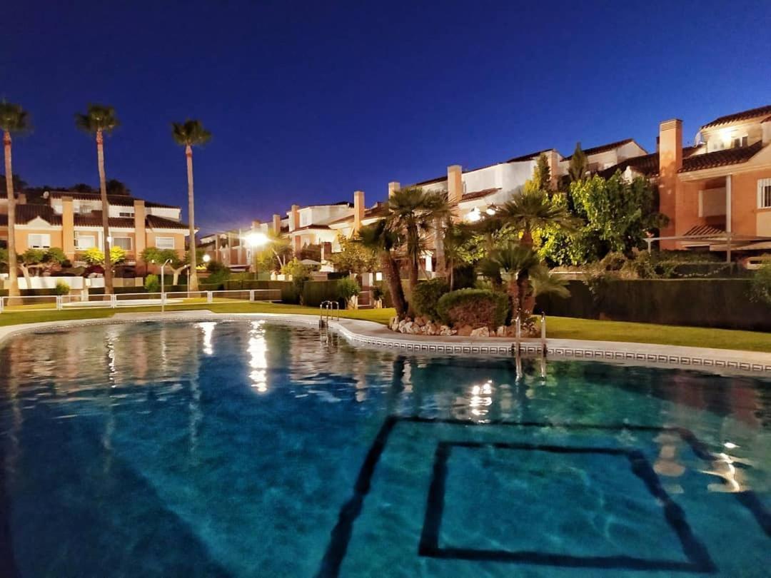 Adosado Para Familias Al Lado De La Playa, Con Piscina Castellón de la Plana Exterior foto